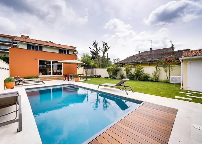 Villa Maison Familiale Climatisee Avec Piscine *